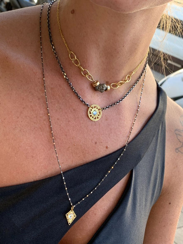BLACK SHINY GOLD