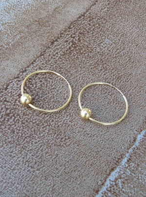 עגילי חישוק כדורי | Ball Hoop Earrings