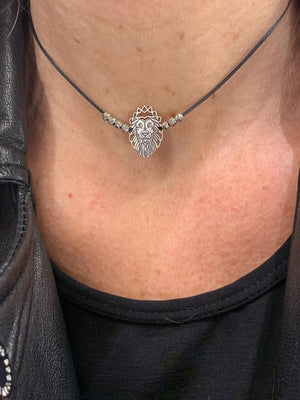 שרשרת סטרינג אריה |  Lion string necklace