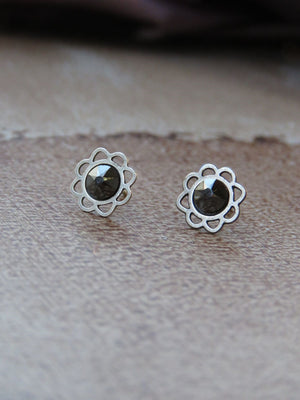 עגילי פרח | Flower Earrings