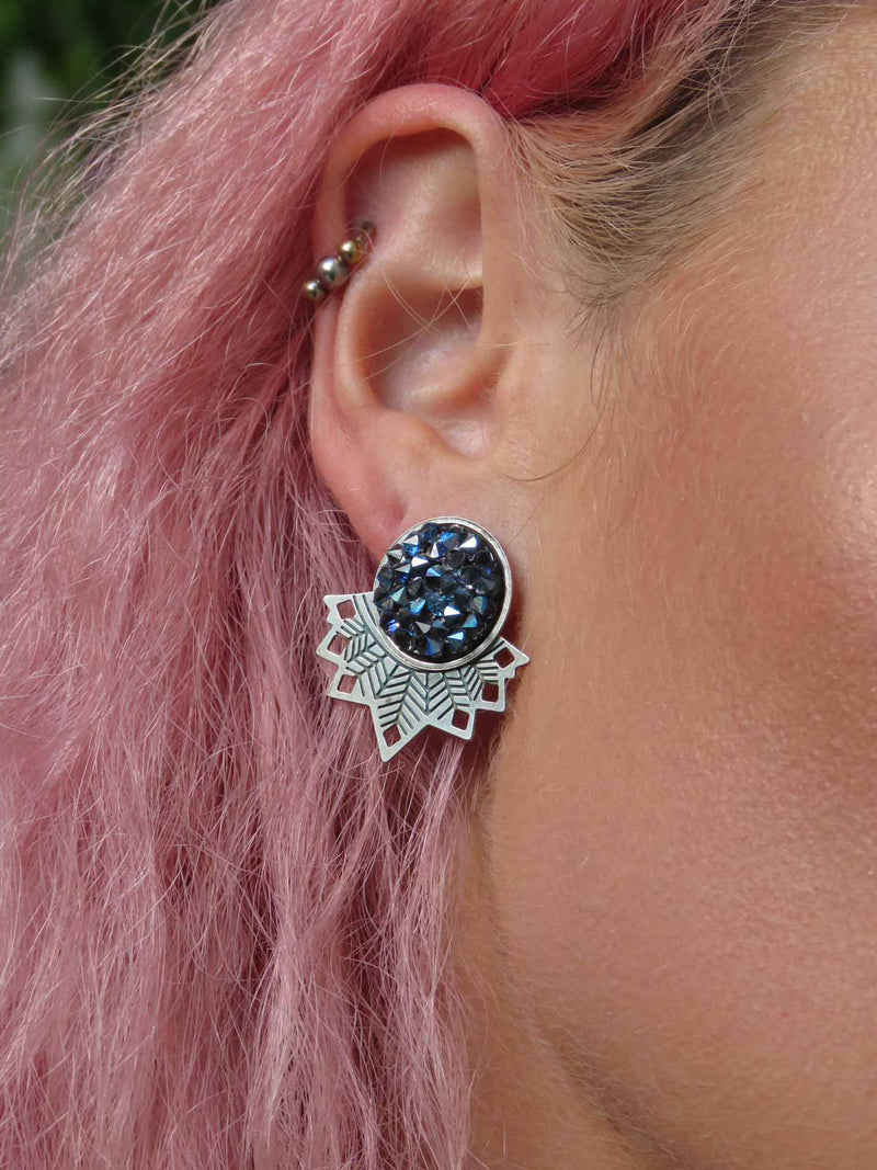 עגילי סמוקי פלור | Smoky Flower Earrings