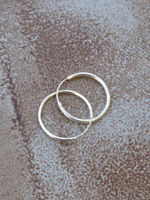 עגילי חישוק בייסיק | Basic hoop earrings