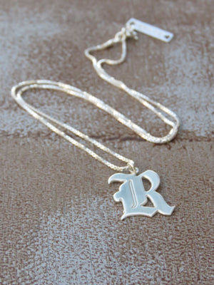 שרשרת אות גותית  | Gothic signal necklace